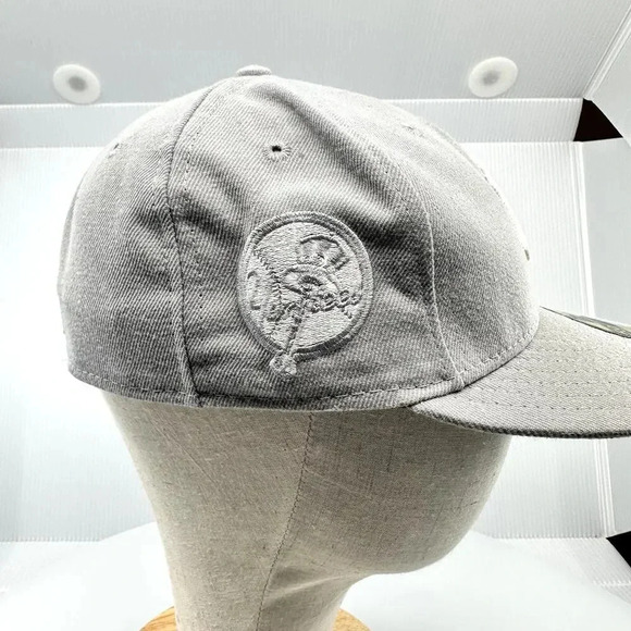 New Era Men's Hat New York Yankees 59Fifty MLB Flat Bill Fitted Gray Size 7 - Picture 3 of 6